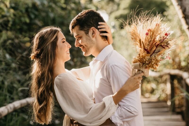 Hochzeitspaar Save the Date WhatsApp